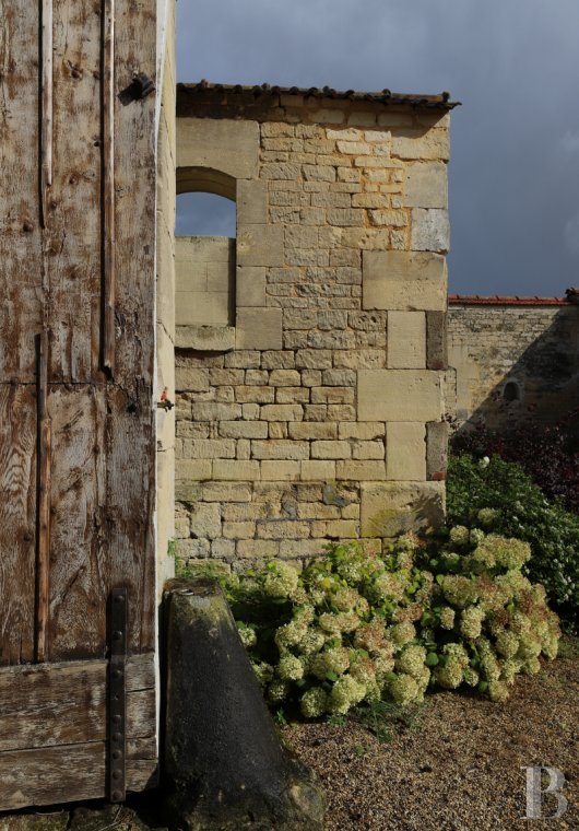 A large 18th century farmhouse and dovecote transformed into a hotel in the Oise, near Senlis - photo  n°21
